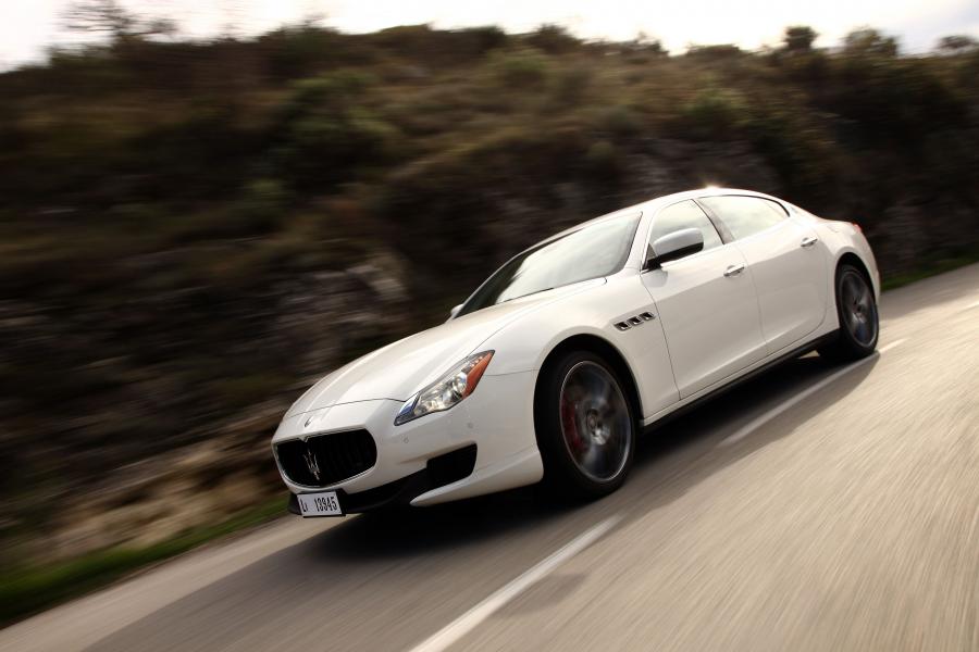 Maserati Quattroporte 2012 года  (фото 15 из 126)